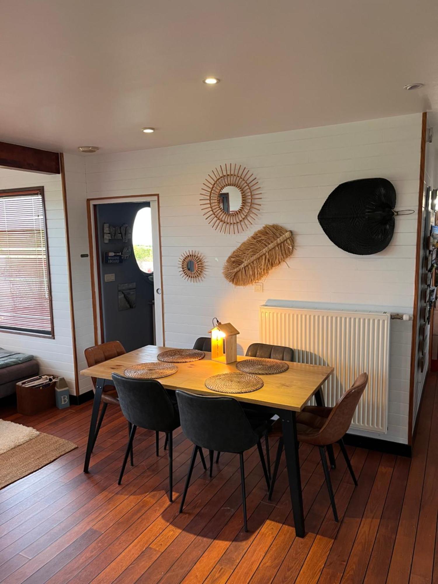 La Maison Bateau Au Bord De Mer Guissény Exteriör bild